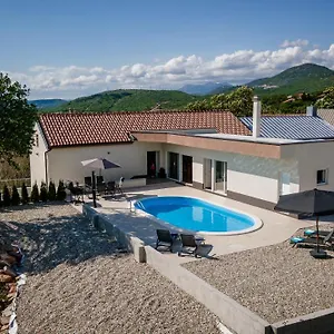 Burra Apartment